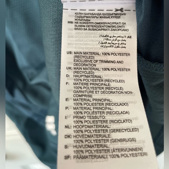 Adidas sleeveless golf polo (S) - Picture 12 of 15